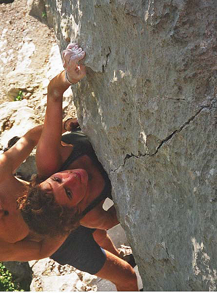 Paklenica, 2001. Počeci početaka, Sandra u boulderu Nada (Fb6a)