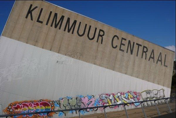 Plastika Amo u toplo - dvorana Klimmurr! Prvo šta nam upada u oko je da se ne radi u podrumu!