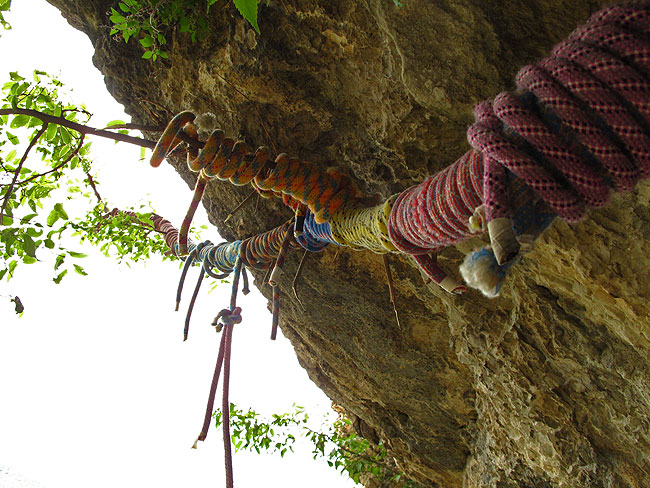 U Ceuse-u se grade tornjevi od kamenja, a na Gredi se retaji vezuju na stabla! Koliko je padova tribalo da se obloži stablo pokraj Skyhooka??? A muerte - braćo i sestre!!!