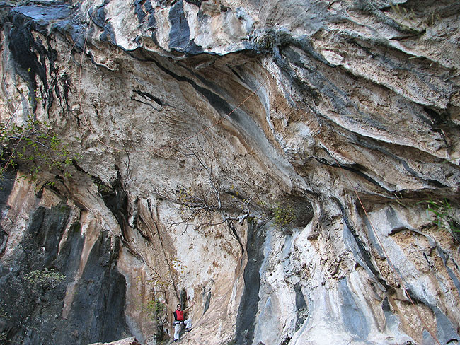Bušenje po kiši... Dani Big Syle Piccini - snimljen ove zime! Umisto toplog doma - odabrao je P E R I V O J !!!