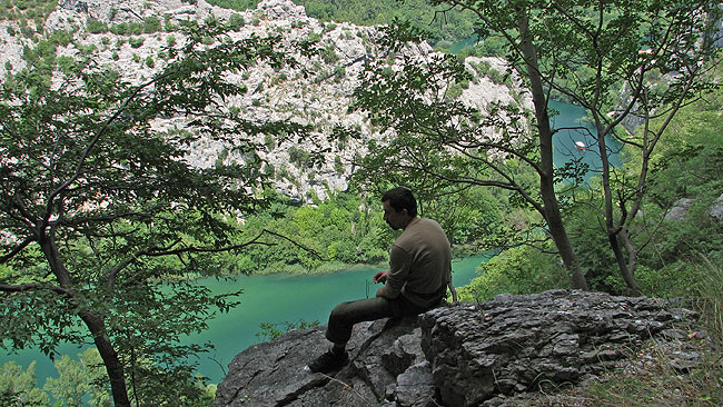 Romantika Rudi uživa u ptičjoj perspektivi na Cetinu nakon akcije čiščenja podnožja sektora!