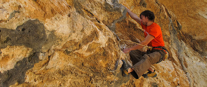 ... Keep on rockin in the free world - jedan od najvećih sinova Grede, mega klasik, the must, benchmark i simbol vječne težnje napretka ST scene! Boria se Kivi prošlog lita, bilo je oću neću i trajalo je danima. Danas je ponudia novi pristup, a Keep je reka - Sine to san tražia!