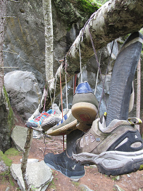 Na Gredi vežemo retaje, a ovi u Magicu patike (??). P.s. Za one koji žele znati više - ona pukotina u daljini je New base line!