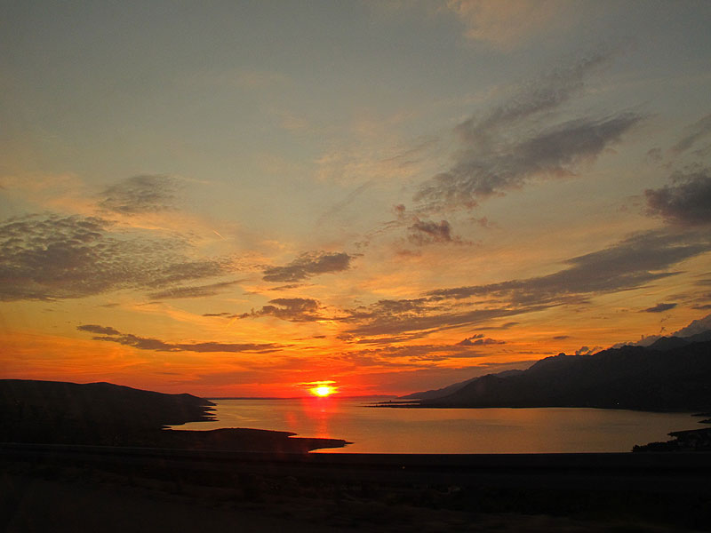 ...ovog trenutka! VRAĆAM TI SE DALMACIJA MATI !!!