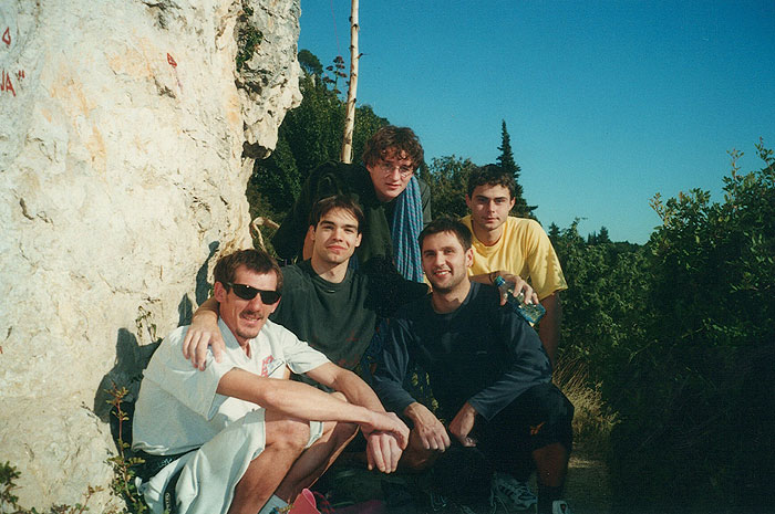 :-) Norio je otiša, Čika je doktor, Lija je profesor, Lacan je poduzetnik, a Joke se zaredia. Kakva neponovljiva postava!