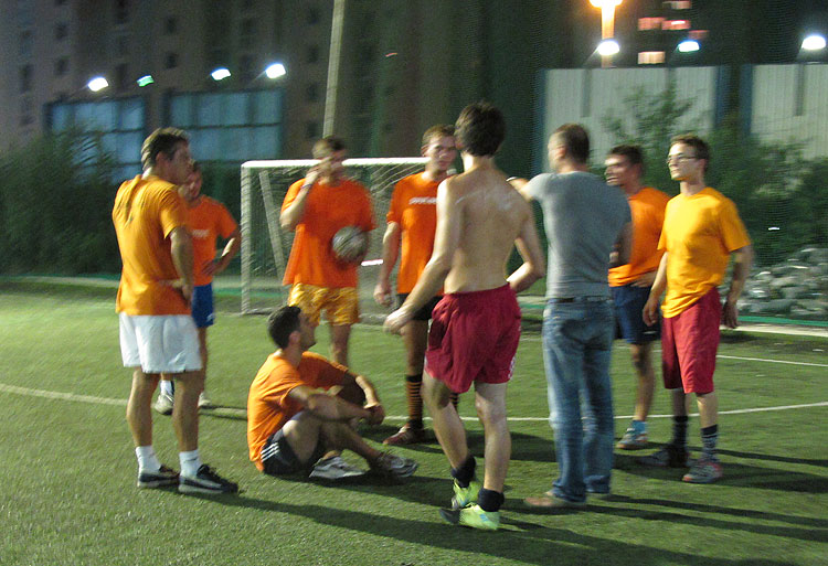 "Nemojmo gubit glavu, triba stajat bliže igraču, oću pas igru!" - grmio je Lac !!!