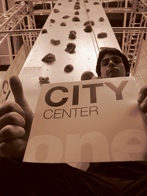 "To nije samo šoping, to je doživljaj! " - poručuje Frane Bogetić, vodeći u poretku boulder Prvenstva Hrvatske u prestižnoj juniorskoj kategoriji i jedan od Marulovih aseva koje će te moći uživo vidit u City-ja !