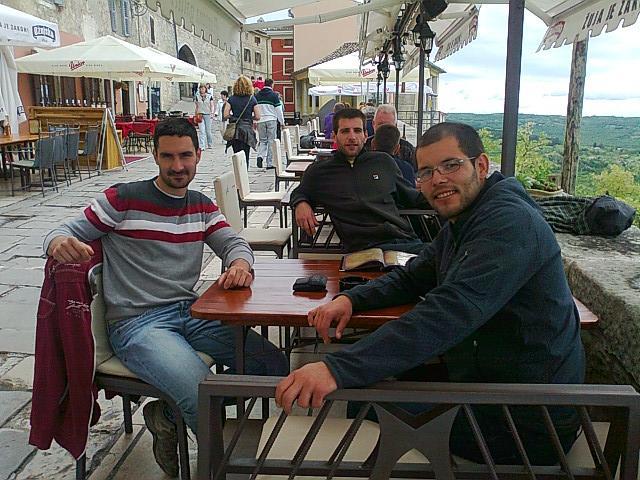 Apsolutna dominacija na terenu i van njega! Way to go dudes !!!