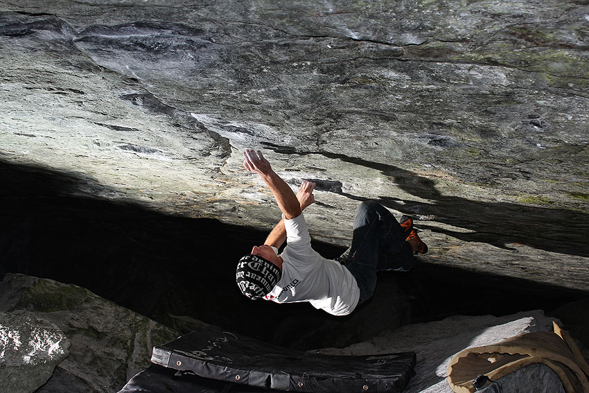 Helium u Darkness prevjesu! Odličan uradak Luke Kivele!