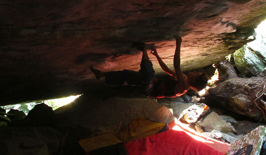 Za svih koji žele osjetit gušte legendarnog darkness stropa u light verziji preporučujemo Right Hand of Darkness u stand verziji, sa tramvajca koji se vata u trećem pokretu sit-a! (Preporučio Uroš Brecelj)