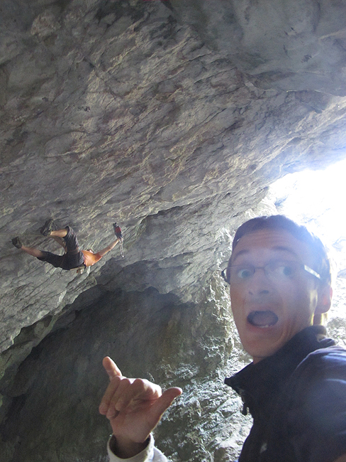 ...jer mater nas je učila da ujutro kad se umijemo pogledamo u ogledalo i kažemo sebi - Livin large, sine !