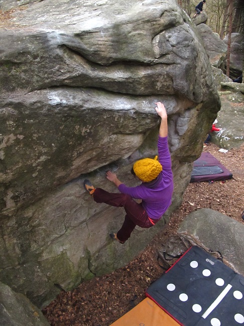 Mala od aparata, Ivana Kuštek, par minuta prije potopa u Roche aux Sabotsu. p.s. Oštro oko će primjetit tendenciju krimpanja slopera - u Fontu to brzo dođe na svoje :-)