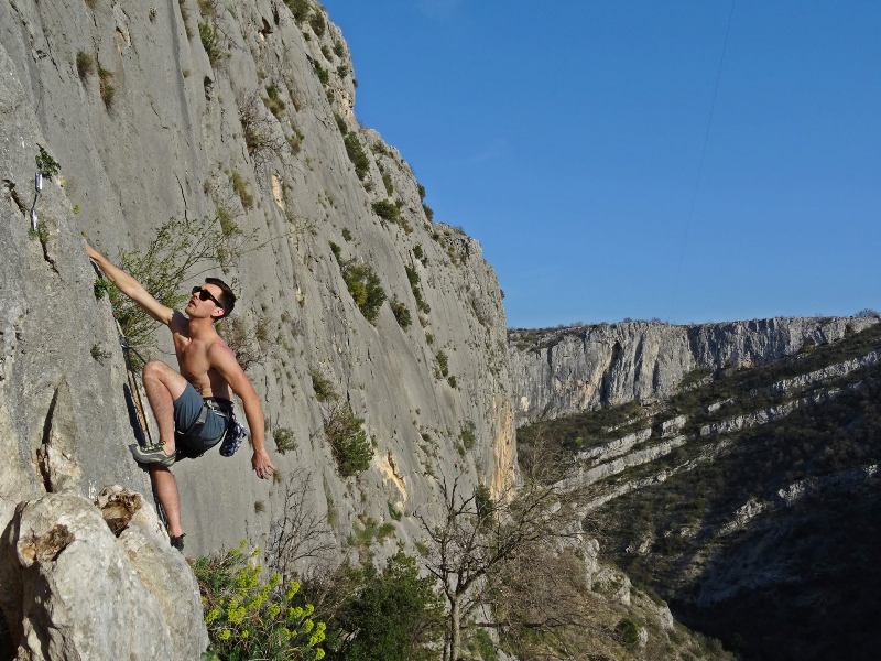 Asistent Pehi Odnosi titulu naj fotke, a vidite i zašto mlade kandidatkinje uzdišu kad god Marko izvodi uspone :-)