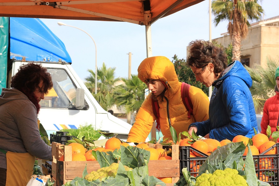 Cipanje po vitaminu C u hladnim zimskim uvjetima...