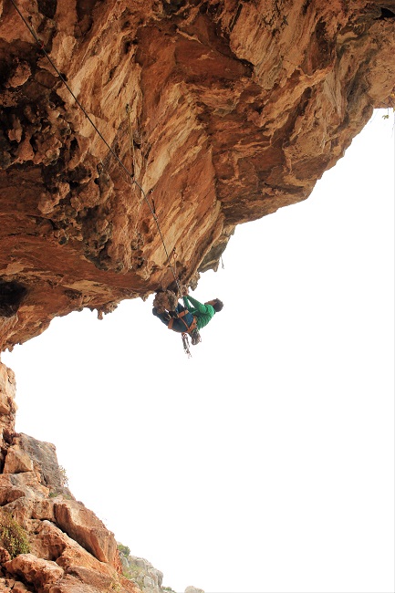 Articioc (8b), jedna od najlipših teških linija na otoku. Popeli su je Gogo i Lija.