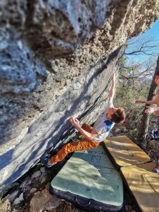 Šta mislite koji je ovo od dva popeta?