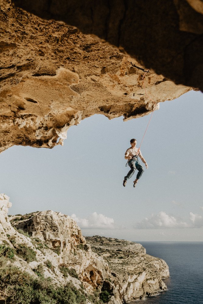 p.s. u usporedbi sa kaosom na Siciliji, smjerovi na Malti su odlično osigurani. Nema ruzine i starih sidrišta, očito su Englezi ipak uveli nekog reda, svaka čast.