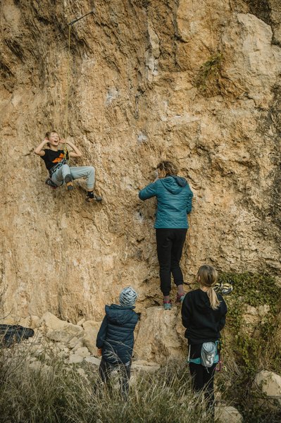 Kad nemoš popet bar zabavi publiku!