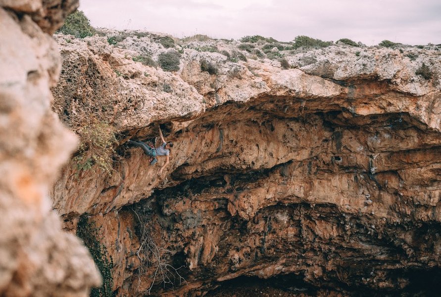 Mara će sigurno pamtit Maltu po prvim iskustvima penjanja u pravom prevjesu!