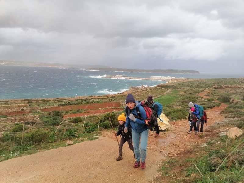Jedini kišni dan na turneji i to zadnji - nebo je proplakalo. THE END.