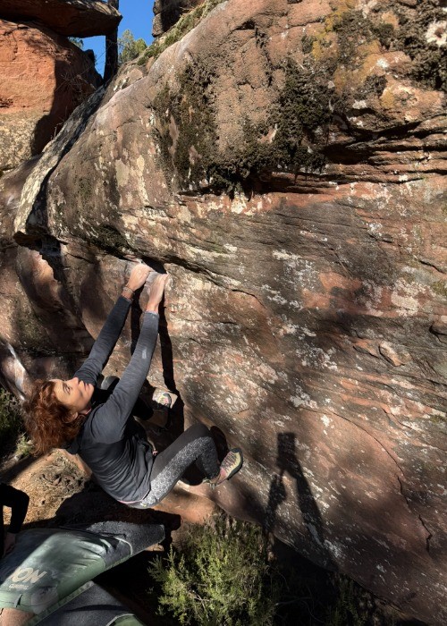 Sandra okupana siječanjskim suncem tijekom zagrijavanja duboko u sektoru Arrastradero!